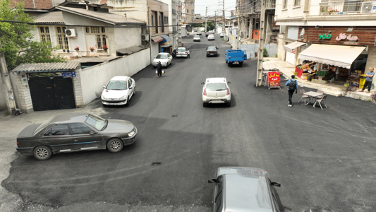 ده متری اول آسفالت شد