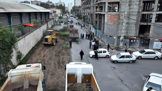 ترافیک یکی از پرترددترین کوچه های  اتصالی بلوارامام خمینی به بلوارطالقانی آمل گره گشایی شد