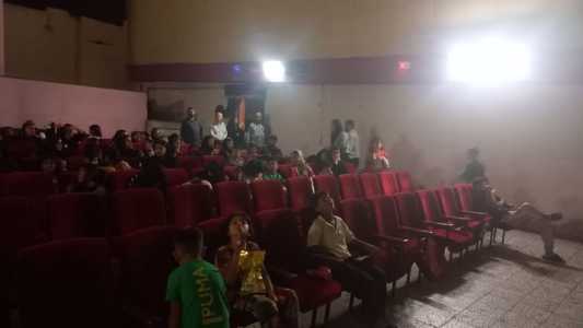 اقدامی فرهنگی با محوریت شهرداری آمل؛ سینما بهمن میزبان اهالی امت‌آباد شد