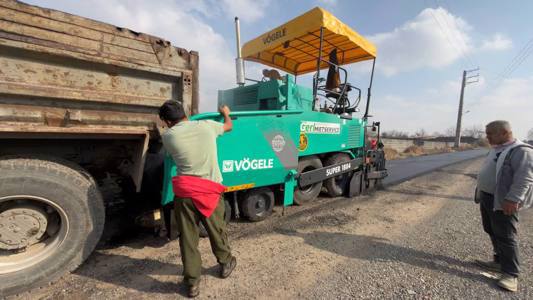 ادامه نهضت آسفالت شهری شهرداری آمل در بلوار بسیج